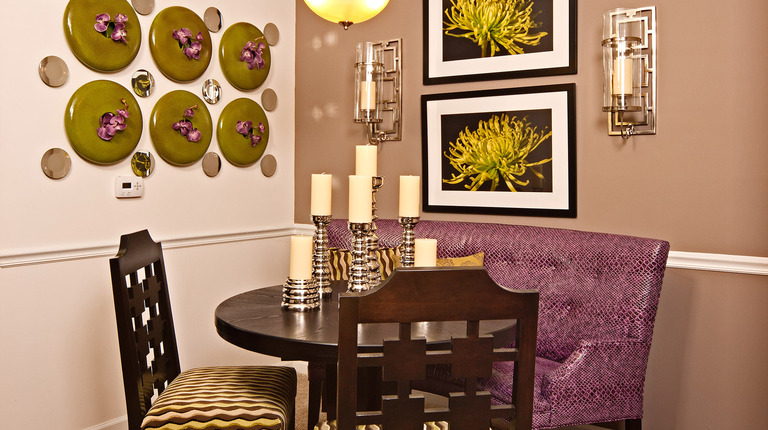 Dining Area with Crown Molding and Chair Rail